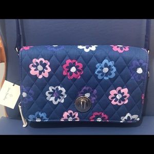 NWT Vera Bradley turnlock crossbody Ellie Flowers